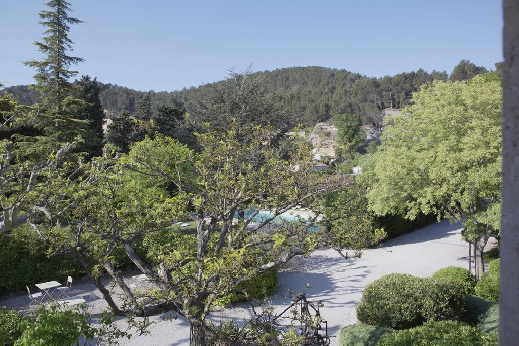 Logis Hotel Castel Mouisson Barbentane Exterior photo