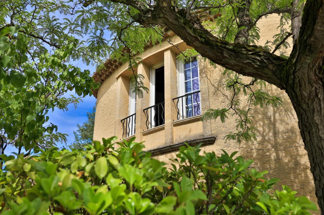 Logis Hotel Castel Mouisson Barbentane Exterior photo