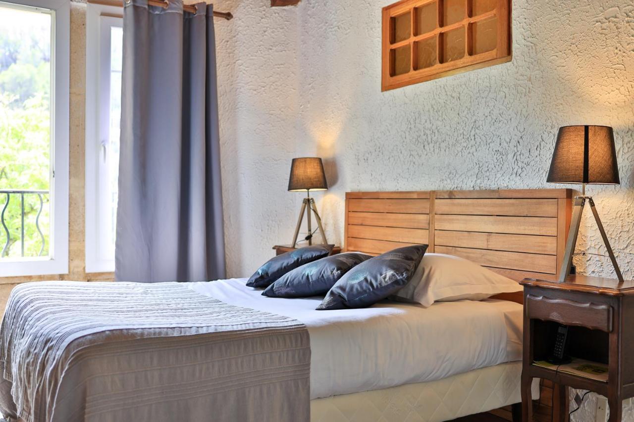 Logis Hotel Castel Mouisson Barbentane Exterior photo