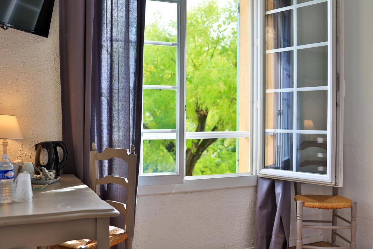 Logis Hotel Castel Mouisson Barbentane Exterior photo