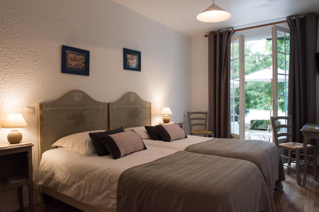 Logis Hotel Castel Mouisson Barbentane Exterior photo